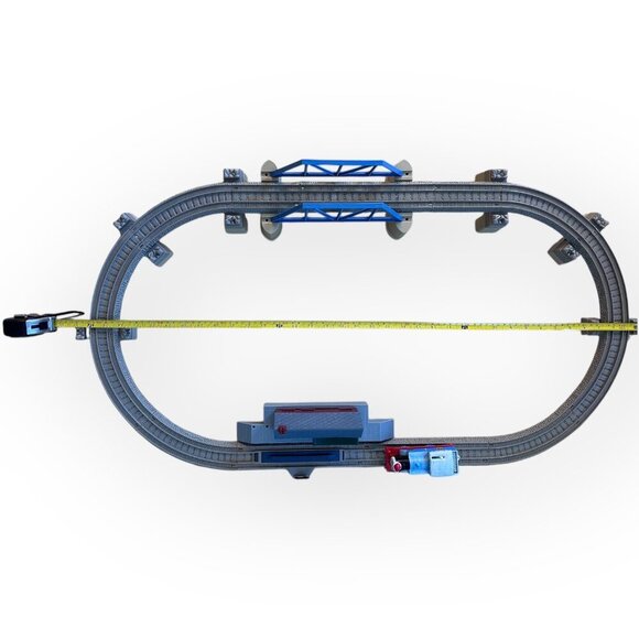 Thomas & Friends Christmas Motorized Train Set w Elsbridge Station Bridge - Picture 5 of 16